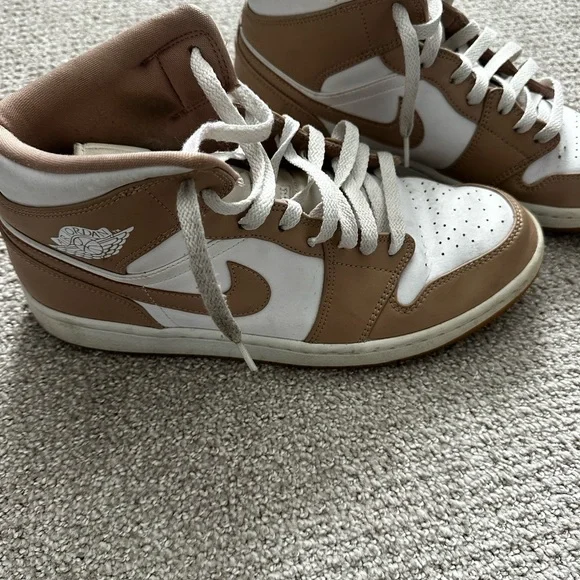 White And Tan Air Jordan 1 Mid. Size 11.5. Great Condition - Picture 1 of 7
